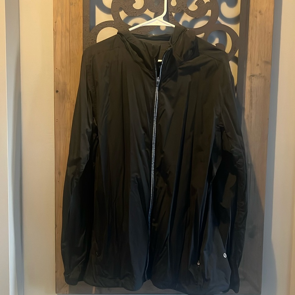 NWOT * Lululemon Black Men’s Reflective Hooded Running Jaclet. Full Zipper Large